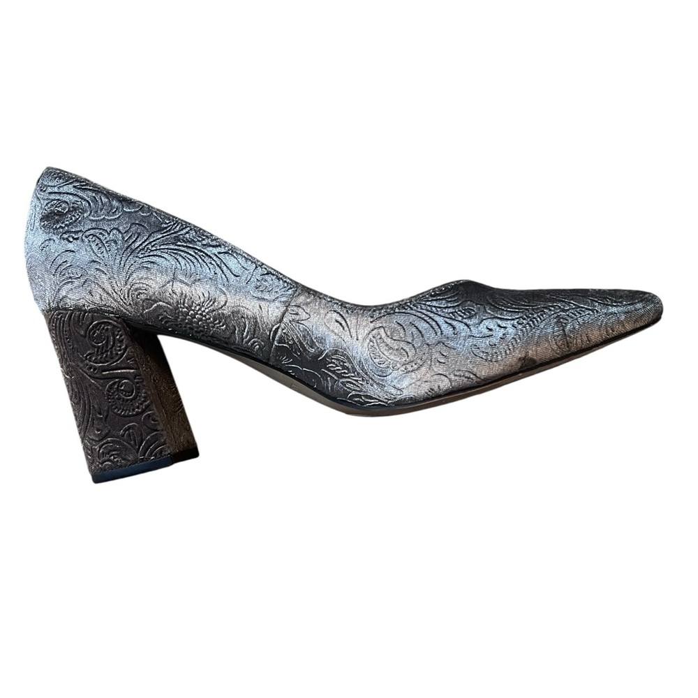 Metallic Embossed Pointed Toe Block Heel Pump - Silver